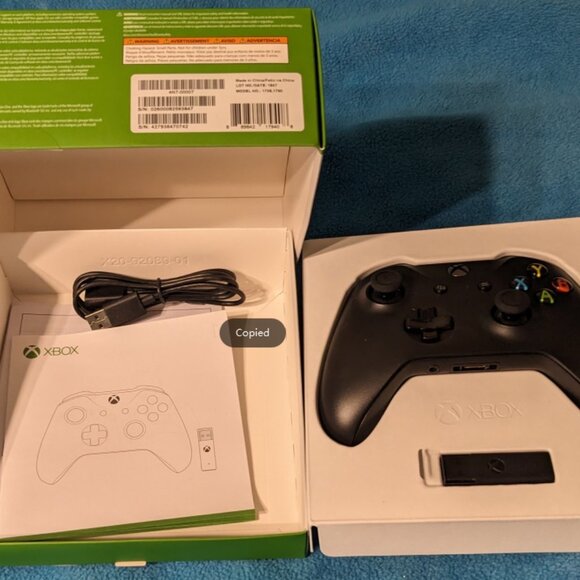 Xbox Controller with Wireless Adapter for PC - Picture 5 of 7